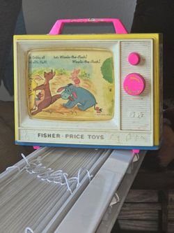 WINNIE THE POOH MUSIC BOX TV BY FISHER* PRICE*TOYS