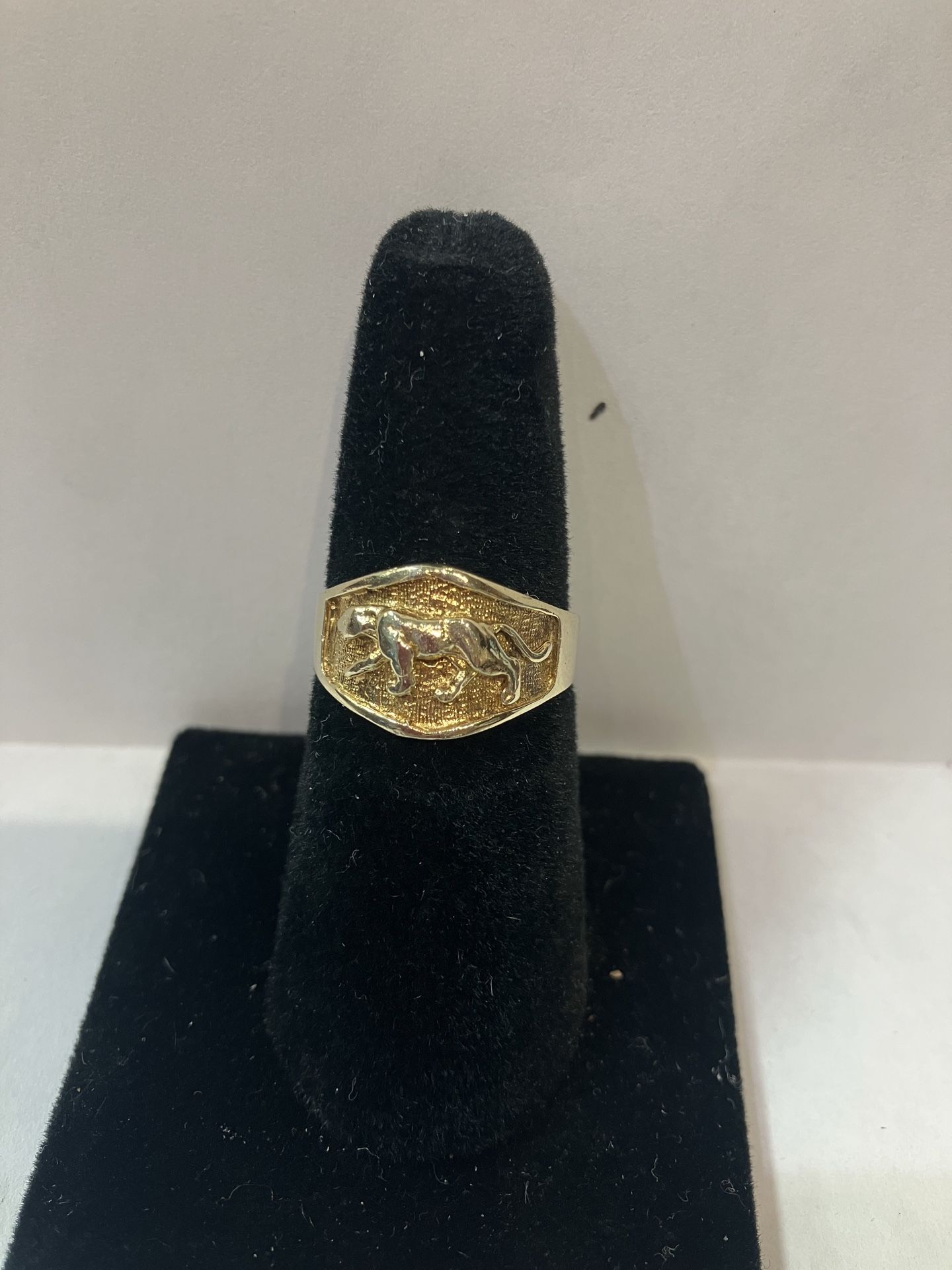 10k gold ring #110825-1 MJ