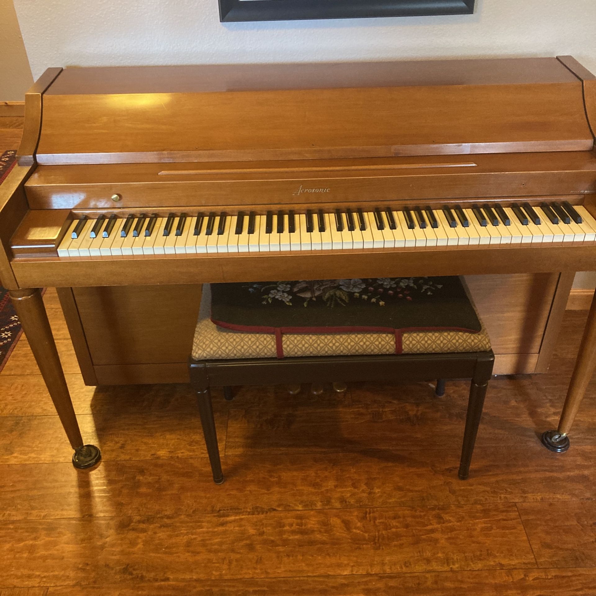 Free Wall Piano