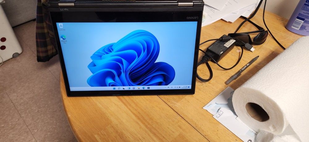 Lenovo Yoga 370 20JJ 2 in 1 ThinkPad I5-7200 quad core