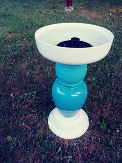 Beautiful 22x12 Country Blue and White Birdbath😊🐦 Buy 2 Or 3 Get Free Solar Fountain