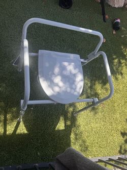 Commode / toilet