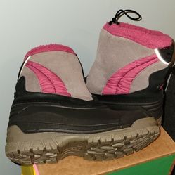 Girls Size 5 Thinsulate Insulation Snow Boots 