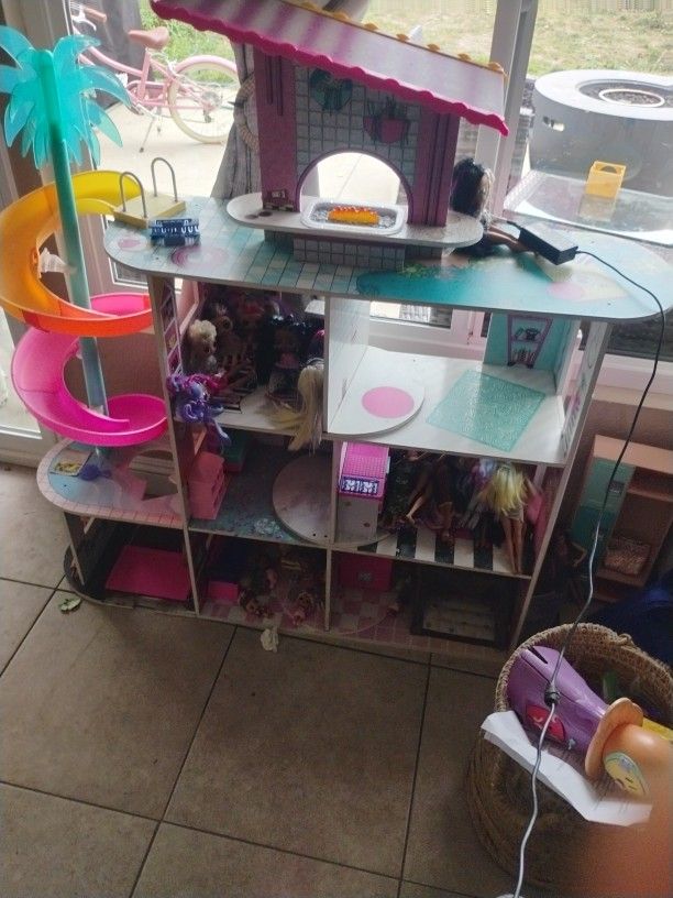 Little House For Playing With Dolls