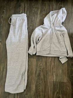 women’s gray set