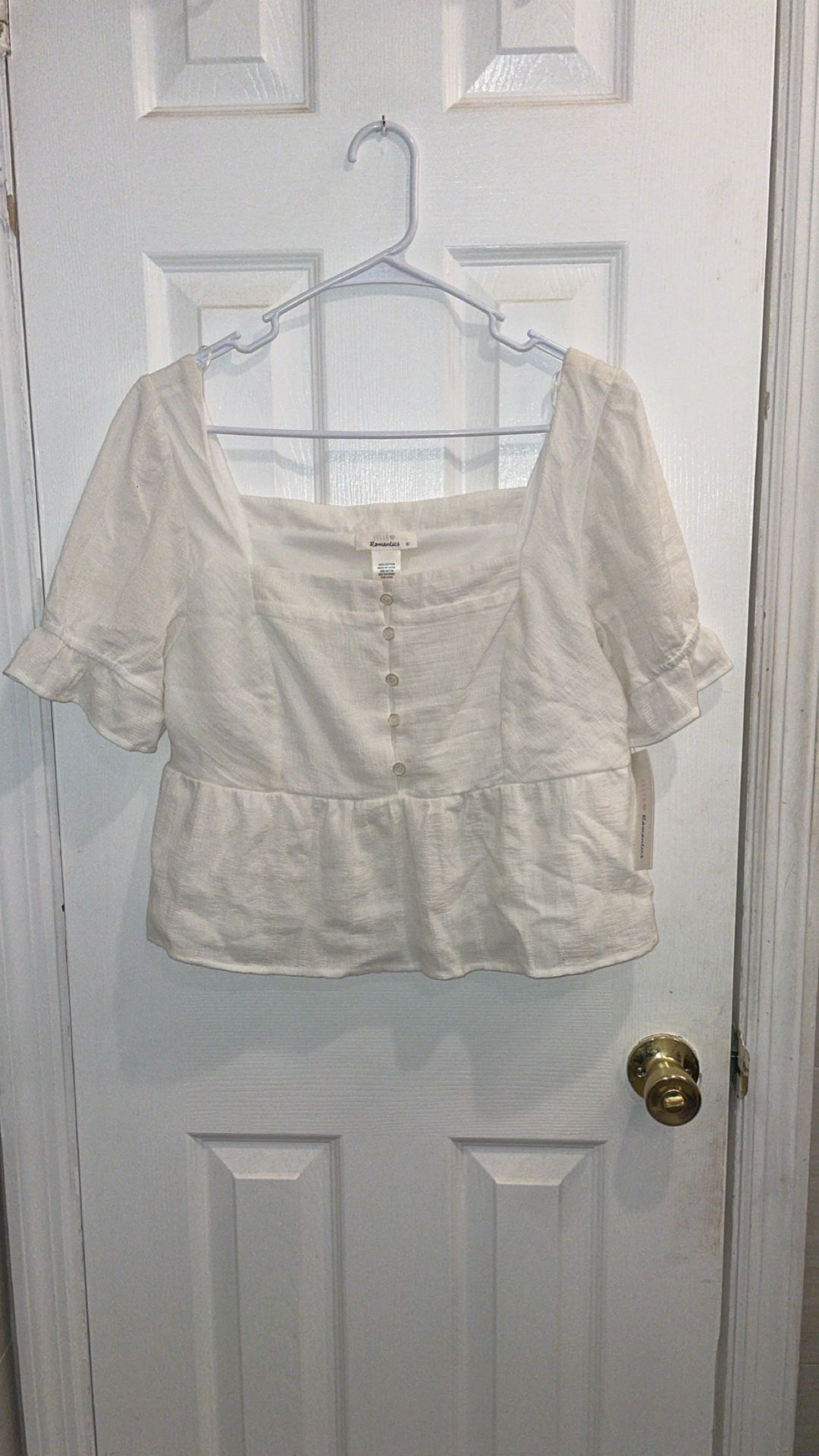 NWT urban romantics white cropped blouse