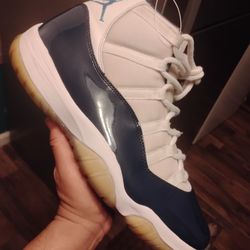AJ 11 SIZE 14