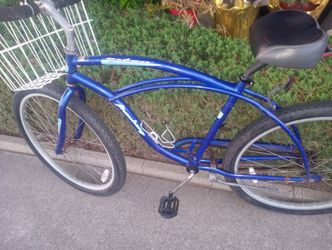 BEACH ⛱️🏖️ CRUISER WITH SPORTS BASKET! only 140 cash! BETTA HURRY 😁😁😉😄