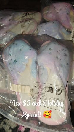 NEW NUEVAS PANTUFLAS SLIPPERS $3 each pair. $3 Cada PAR