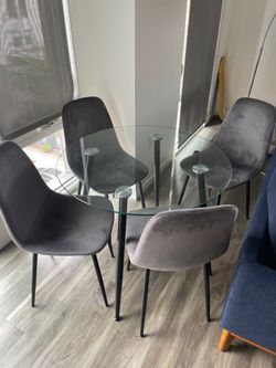 Round Glass Dining Table