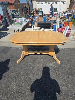 Dining table expandable very solid wood