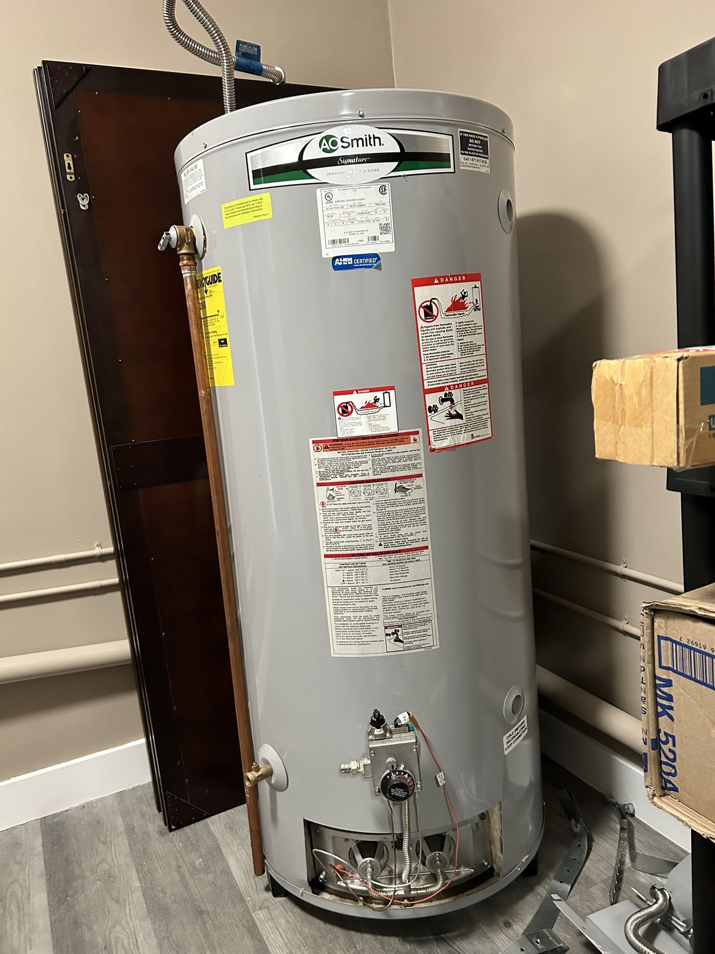 OA  Smith Signature/Gas Water Heater/73Gallon