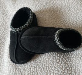 UGG