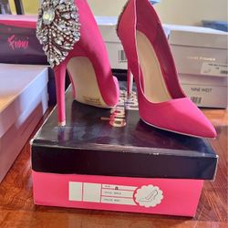 Red Pumps with Studded Heel