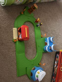 Daniel Tiger Train Set W Play Mat 