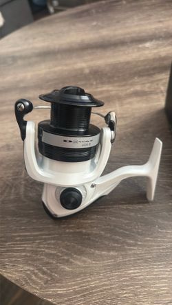 Daiwa D-Wave 4000-B Spinning Reel