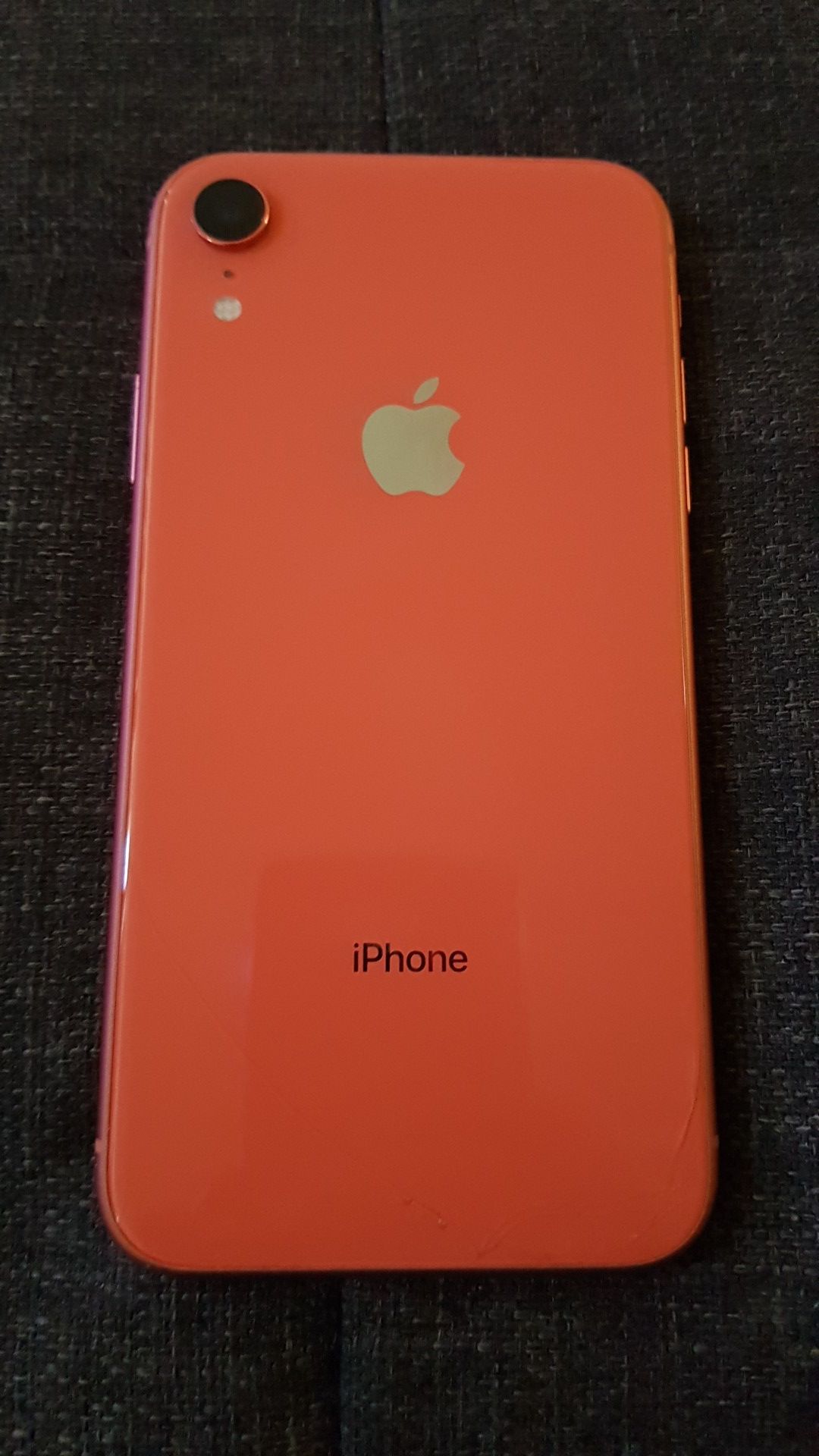 I'm Tony iphone XR great condition with passcode lock no iCloud
