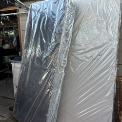 2 Box Springs Twin Bed 