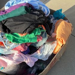 Women's clothes, shoes and bags Free