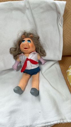  Miss Piggy Doll