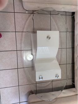 Center table great condition NEED TO HO ASAP