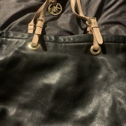 100%Authentic Michael Kors Black Pocketbook