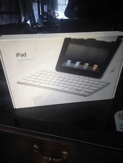 Brand new iPad keyboard dock MC533LL/B
