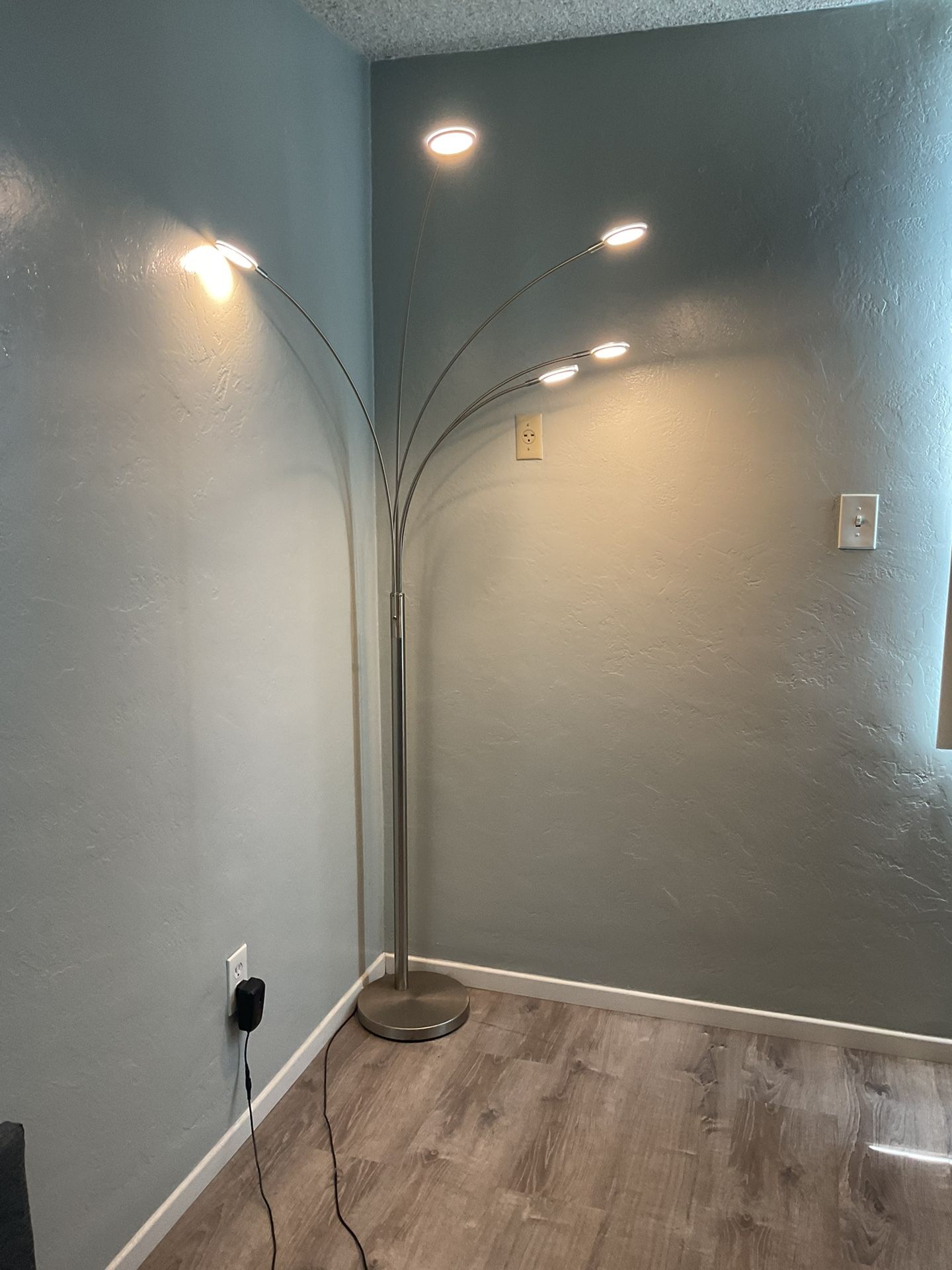 Floor Lamp 