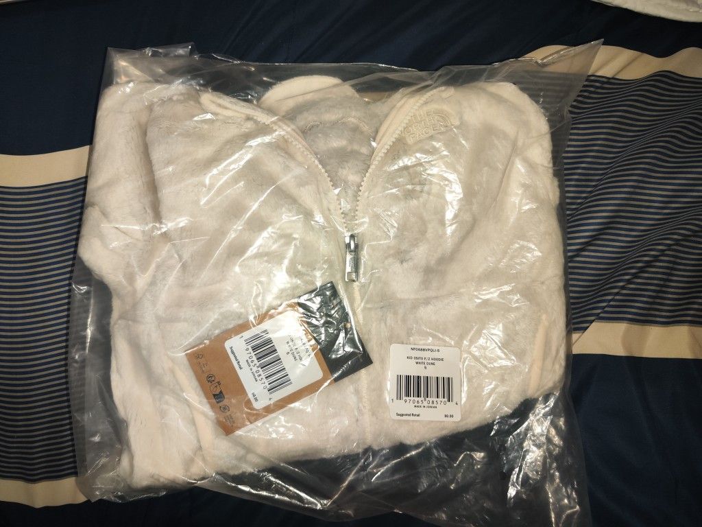 THE NORTH FACE - KID OSITO FULL ZIPPER WHITE HOODIE - $70