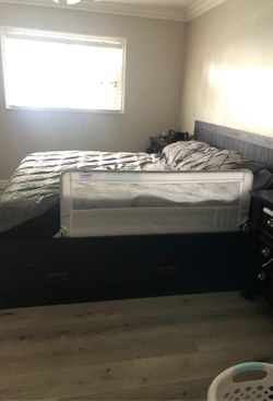 Baby gate for bed