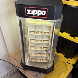 Vintage Zippo Rotating Lighter Display Case With Key