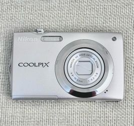 Nikon coolpix s6100