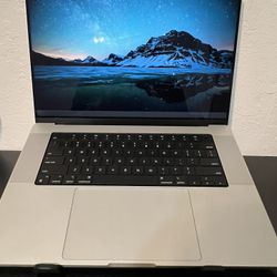 16in MacBook Pro M2 Pro