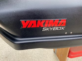 Yakima Skybox Roof Cargo Box