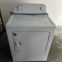 Large Capacity Dryer. Works Great 👍 