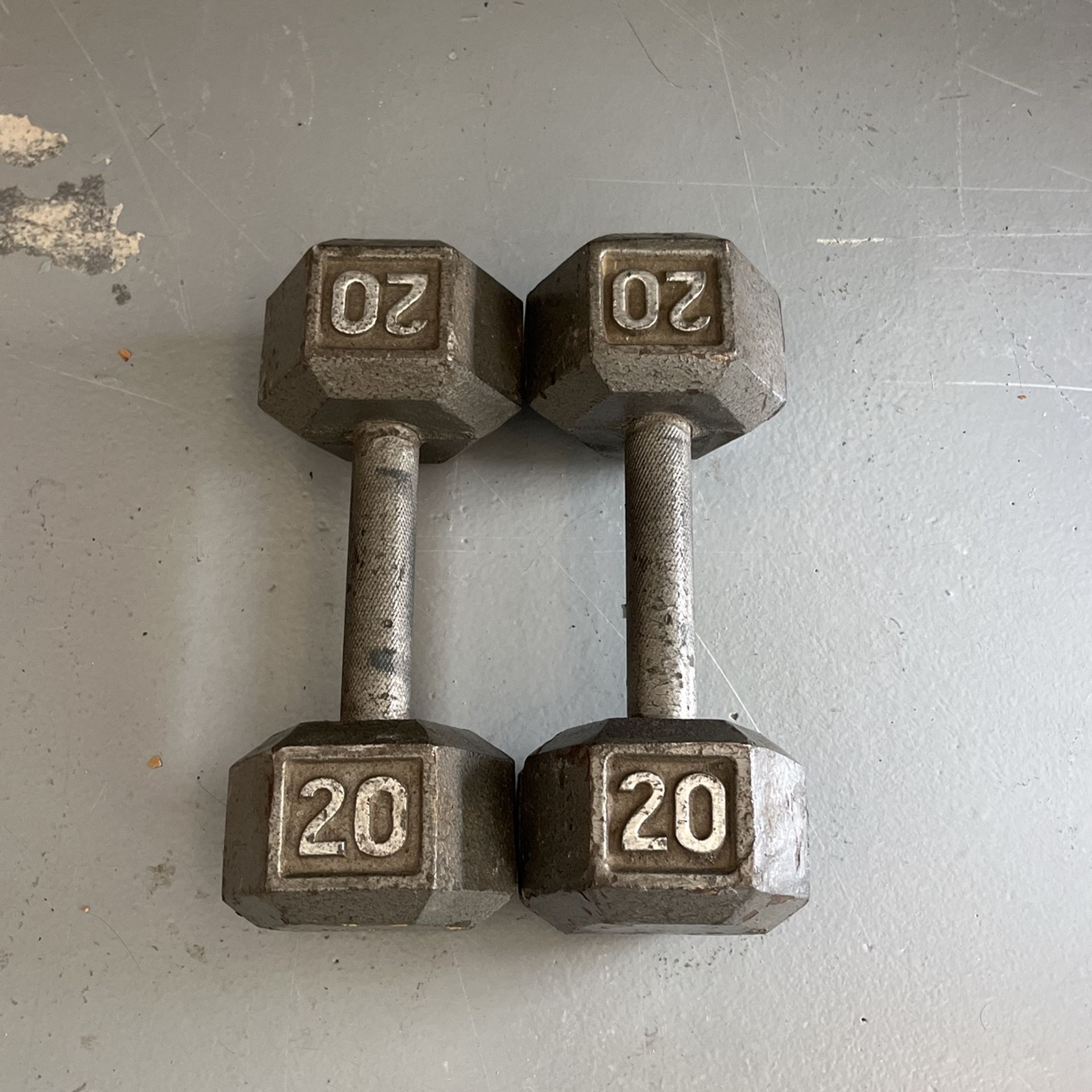 CAP Barbell Cast Iron Hex Dumbbell (20lbs)