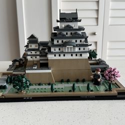 Himeji Castle Lego Set