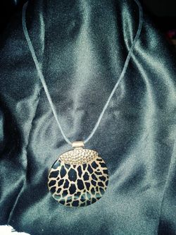 Leather and copper necklace 301