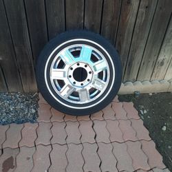 8 Lug GM Wheel