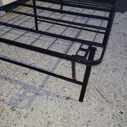 Twin Size  Foldable  Bed Frame 