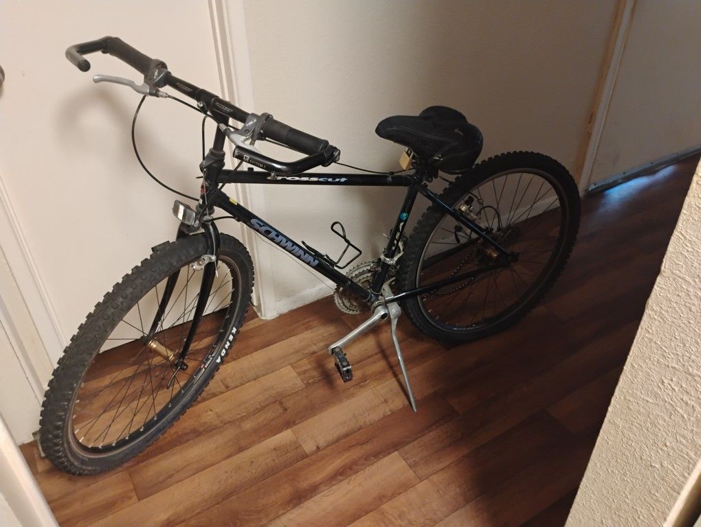 Schwinn Crosscut USA Bike