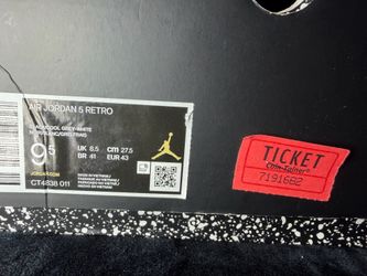 Size 9.5 Jordan 5s