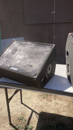 Speakers 2 floor monitors. $30 for both