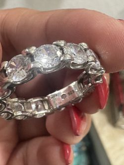 Women’s Suzy Ring. Size 8.5