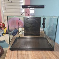 6 Or 7 Gallon Fish Tank 