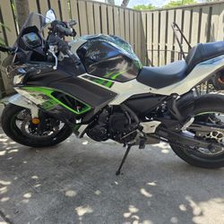 2022 Kawasaki Ninja 650