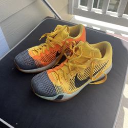 Kobe 10 Elite Rivalry Size 12