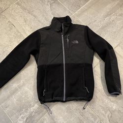 Women North Face Sweater