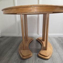 Oak Round Dining Table