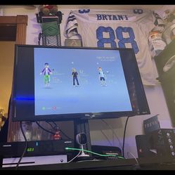 White Xbox One With 5 Or 6 Games One Controller 